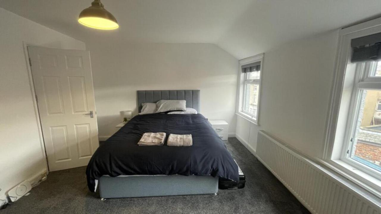 سكرابورو House Located Centrally For Up To 8 Guests المظهر الخارجي الصورة